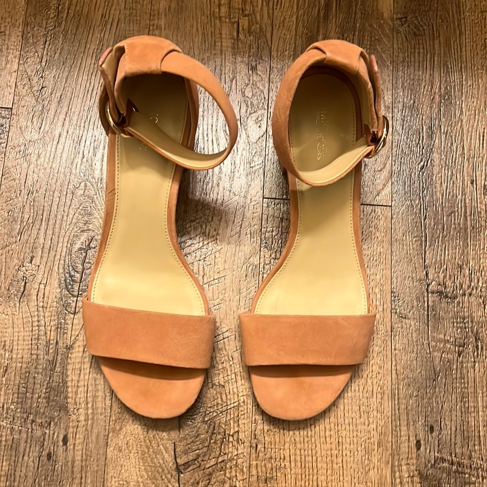 Michael Kors heels size 8.5